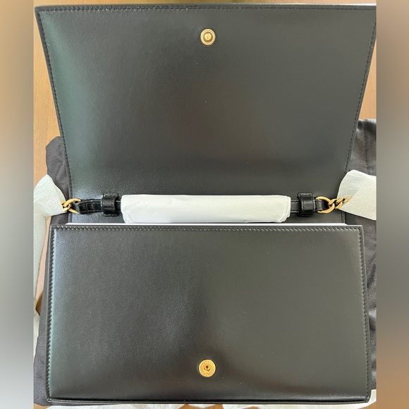 New Saint Laurent Cassandre Envelope Large Wallet On Chain - Picture 10 of 13